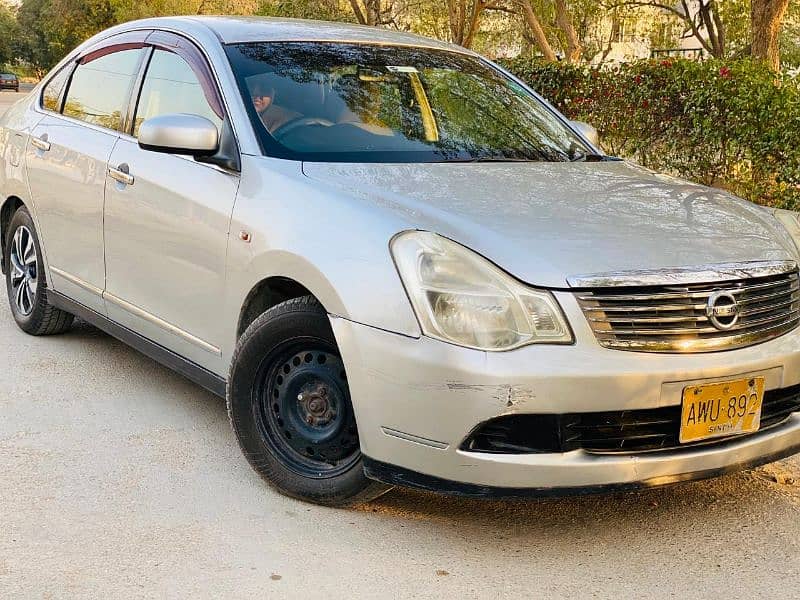 Nissan Bluebird Sylphy 2006 | Nissan bluebird in silver for sale 2