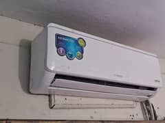 Kenwood 1 ton DC inverter heat and cool