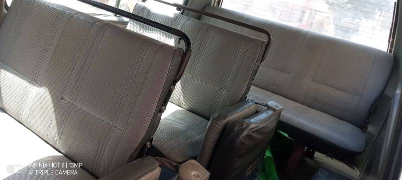 Mitsubishi L300 hiace for sale 9