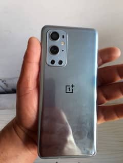 Oneplus 9 pro green line*condition 10/10 with origonal charger.