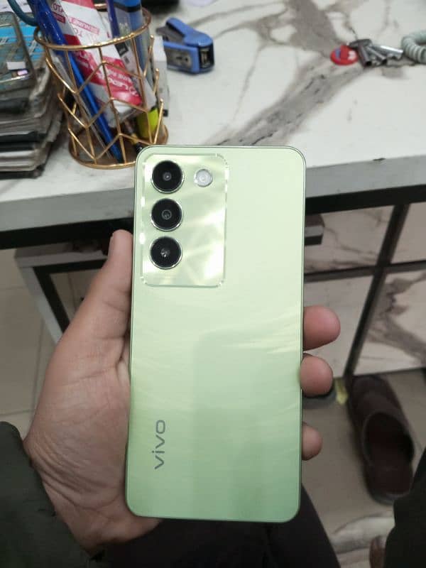 Vivo Y100 10/9 Condition 8/256 1