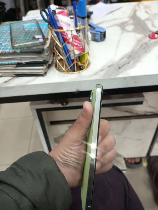 Vivo Y100 10/9 Condition 8/256 4