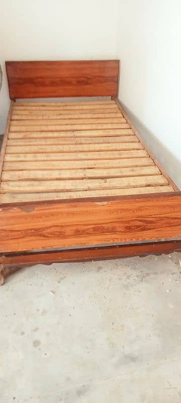 plang strong wood with new medicated mattress saberwal colony Sargodha 1