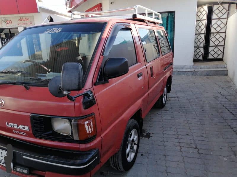 Toyota lite ace 2