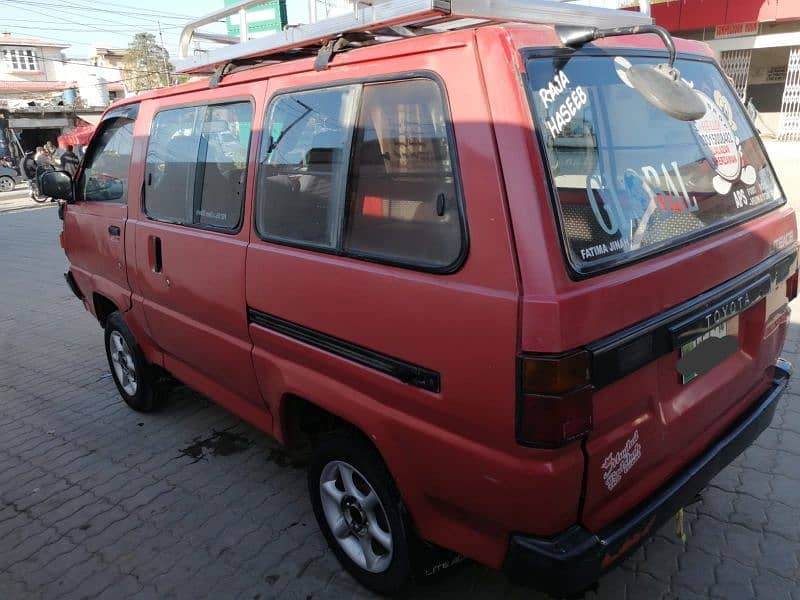 Toyota lite ace 7