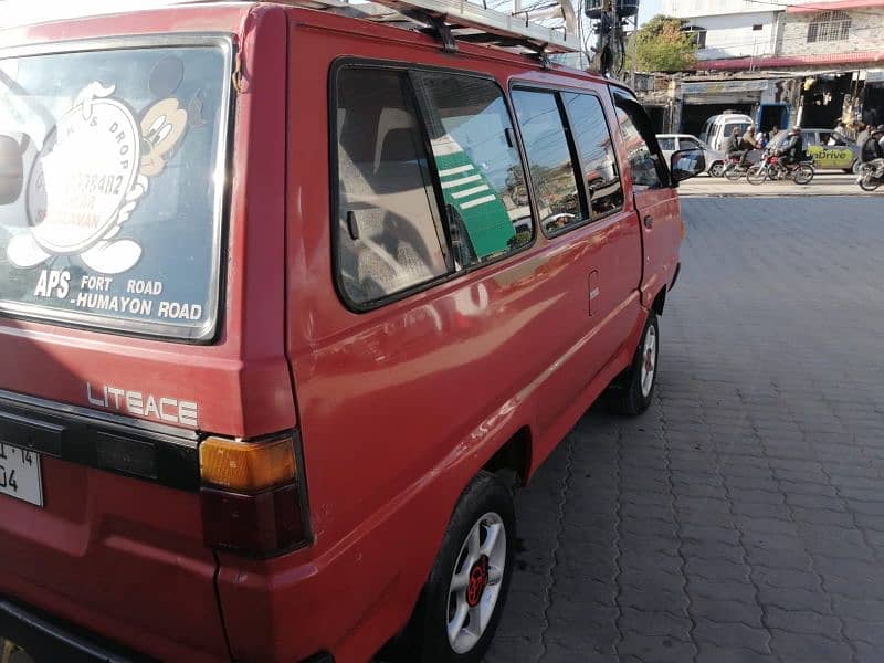 Toyota lite ace 9