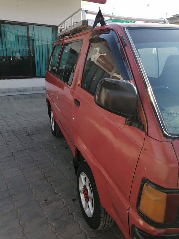 Toyota lite ace 16