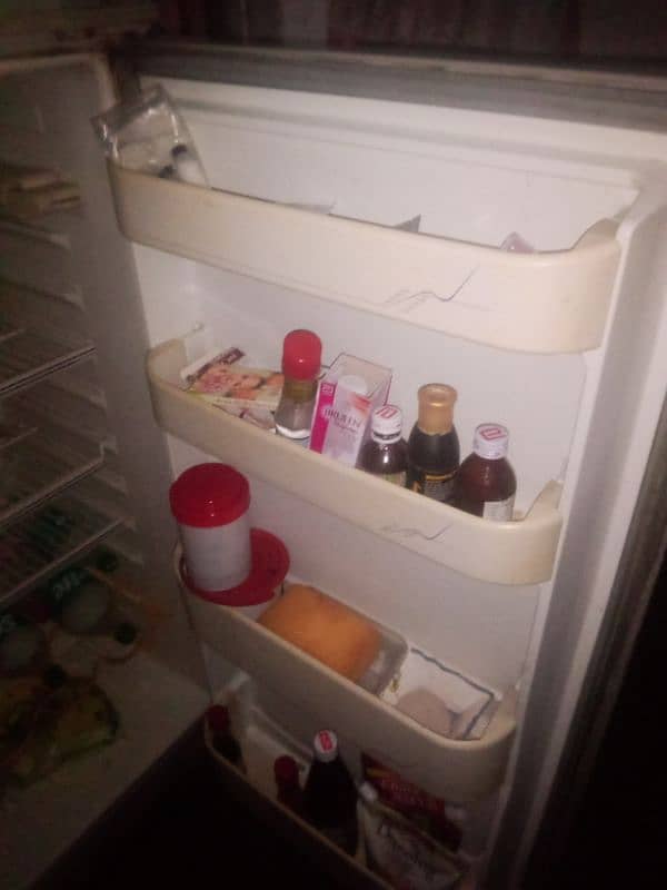 dawlance refrigerator for sell 1