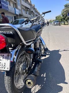 Honda CG 125 black