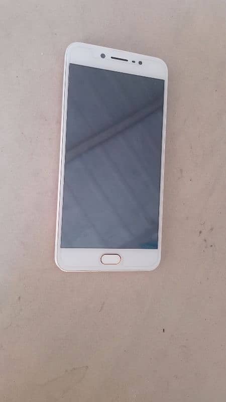 vivo y67  6GB /128GB lush condition 10/10 1