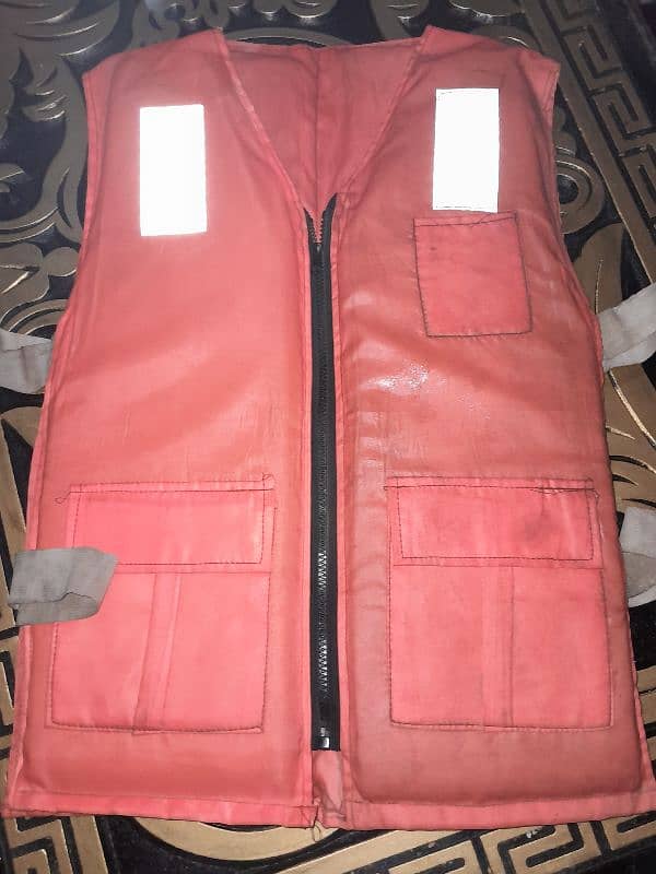 life jackets 0