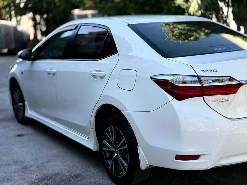 Toyota Corolla Altis 1.6 2018 6