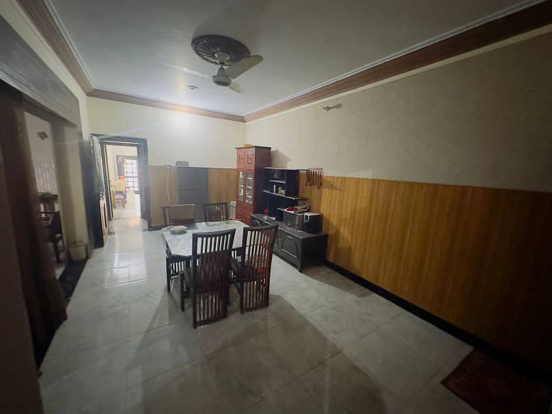 17.5 URGENT AND CHEAP DOUBLE STOREY HOUSE FOR SALE IN A -BLOCK OLD SATELLITE TOWN NEAR SUPERIOIR GROUP OF COLLAGES SARGODHA 1