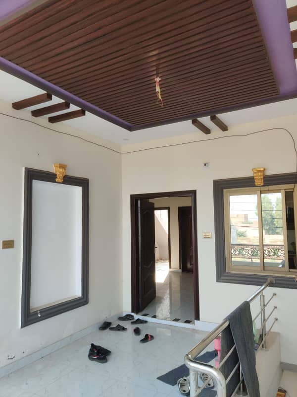 UREGENT 5 MARLA DOUBLE STOREY HOUSE FOR SALE IN SHARIF GARDEN SARGODHA 4