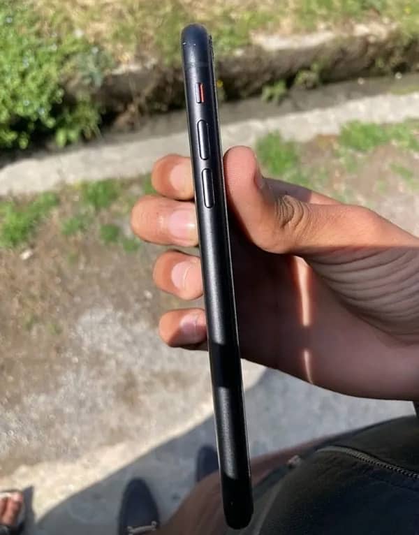 iphone xr 64gb condition 10/9 all ok no fault exchange possible 2