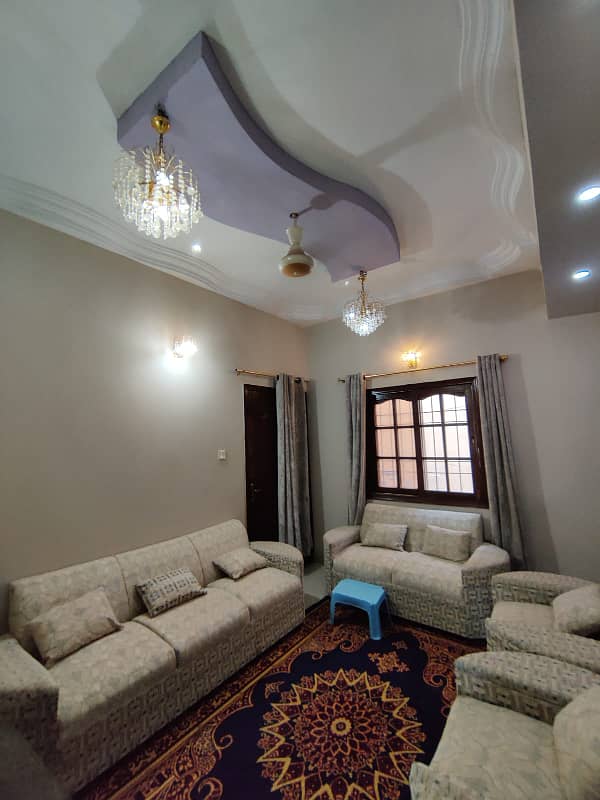 SECTOR 11/A BEAUTIFUL FIRST FLOOR PORTION, 200 FT WIDE ROAD, NORTH KARACHI 6