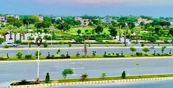 Prime 5 Marla Plot For Sale In  Dream Gardens  Lahore