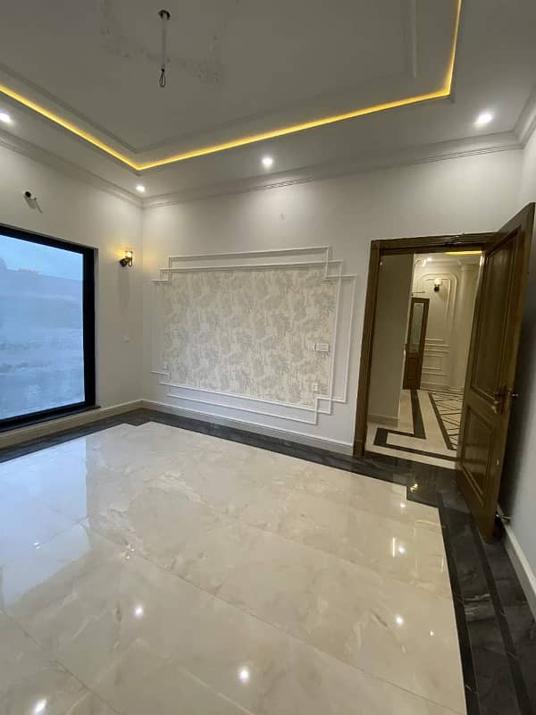 Luxury House For Sale 7