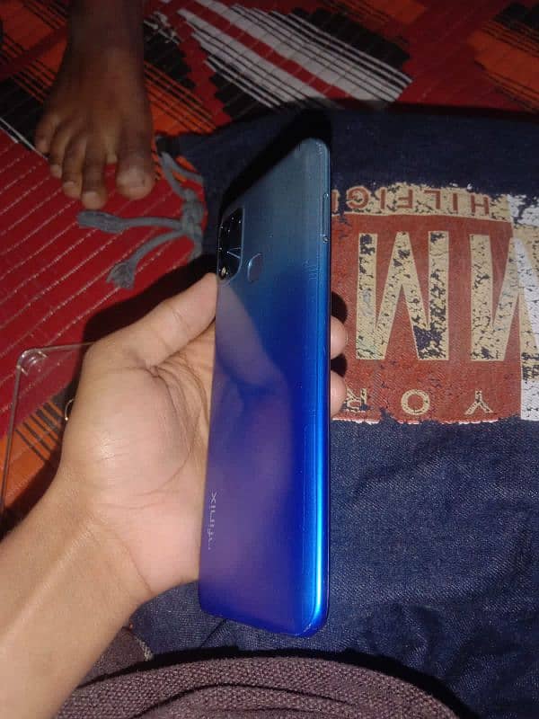 Infinix hot 11 play 4/64 2