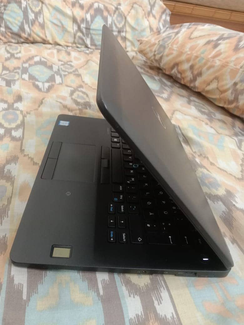 Dell 7470 core i7 6th Generation/Nvidia Quadro M1200/Laptop 3