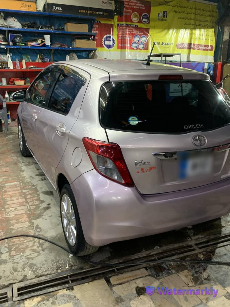 Toyota Vitz 2011 2