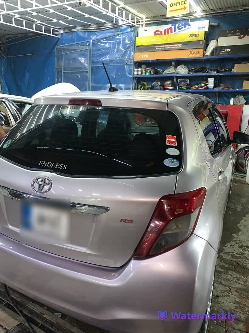 Toyota Vitz 2011 5