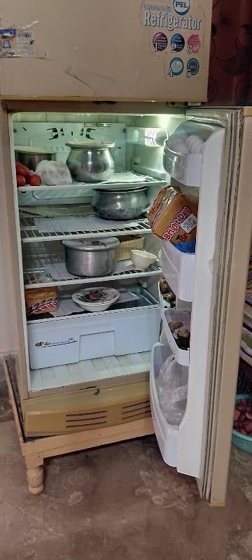 pel medium size refrigerator with 2 door. model 2500jf 5