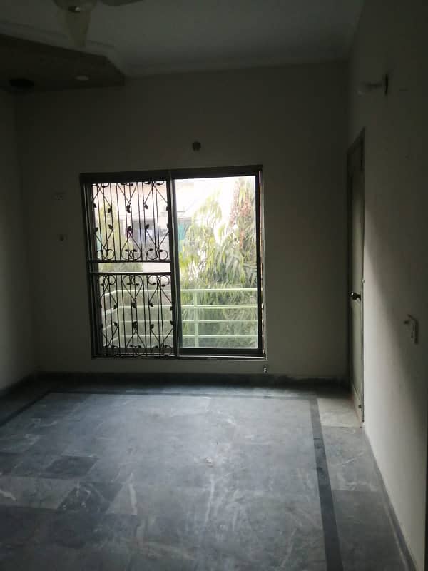 5 marla house 3 bedroom tvl kichan near G1 market 3