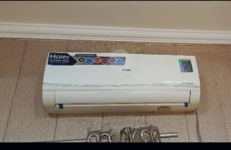 Haier 1.5 ton DC inverter heat and cool 1