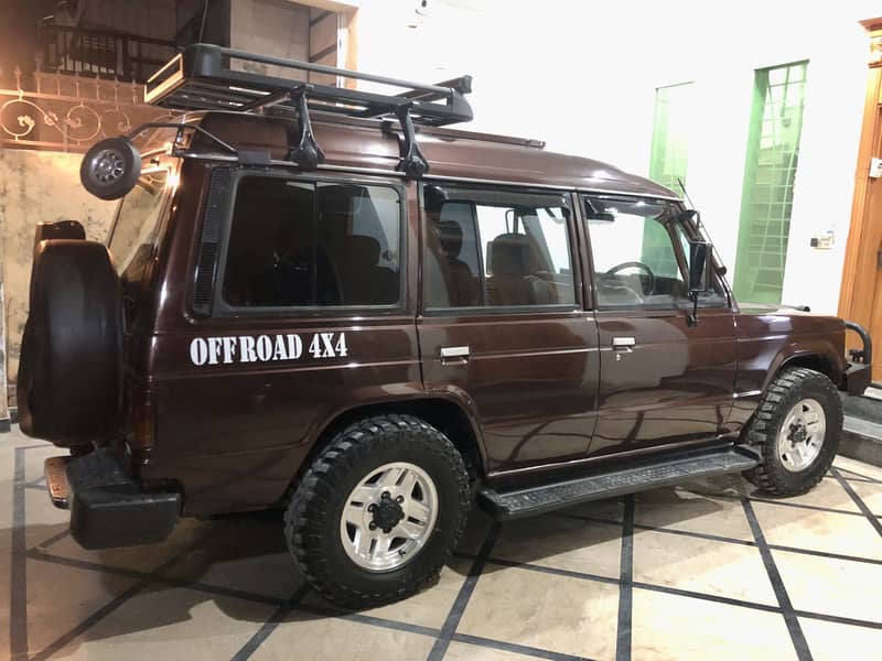 Mitsubishi Pajero 1990 1