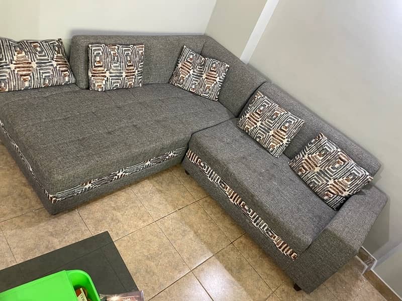 L shaped Sofa and 1 Center Table For sale 2