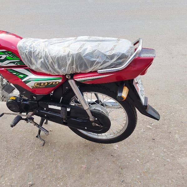 Honda CD-Dream 70 red 2023 modle karachi no 1