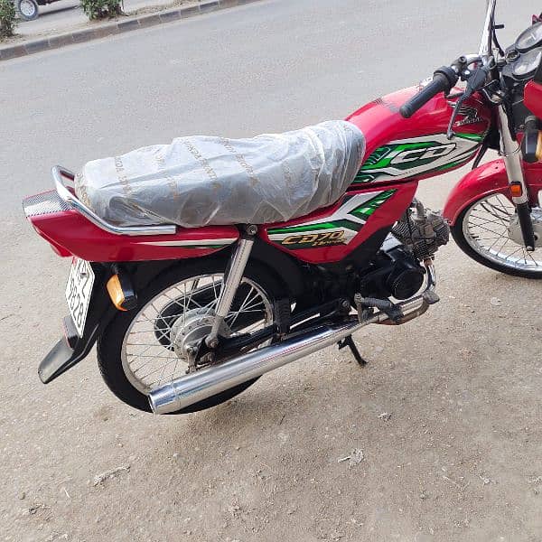 Honda CD-Dream 70 red 2023 modle karachi no 6