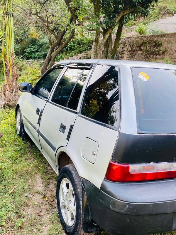 Suzuki Cultus 2001 2