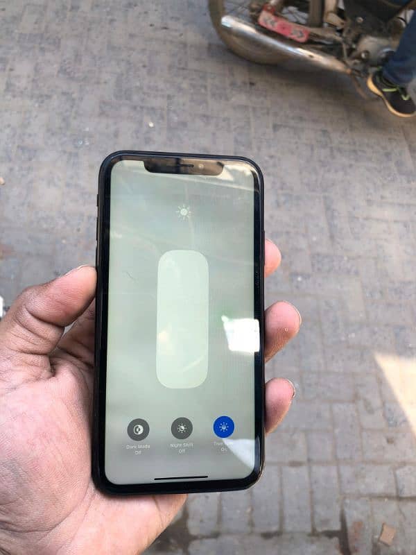 iphone xr 64gb  Factory unlock 9