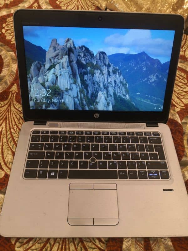 HP EliteBook 3