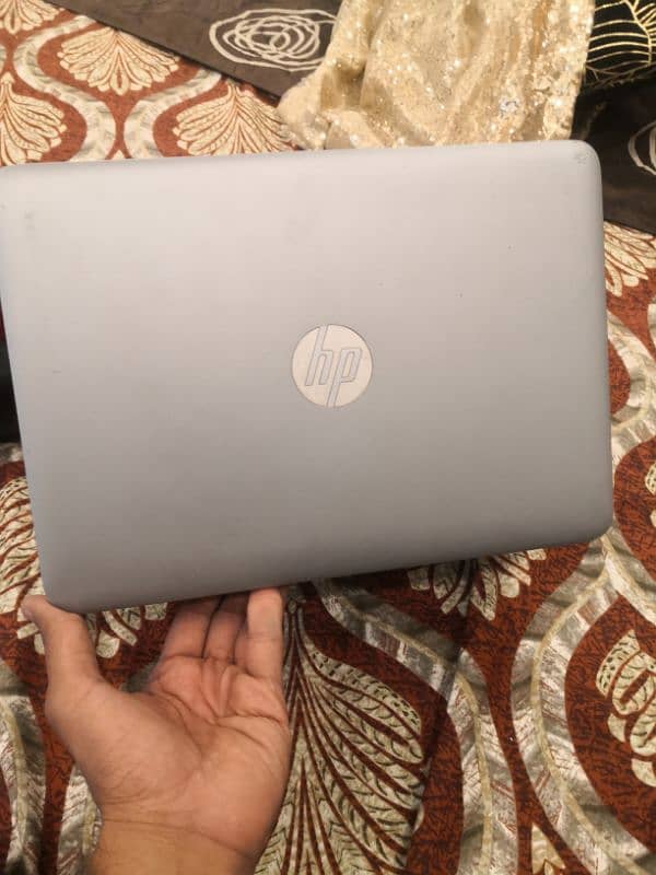 HP EliteBook 5