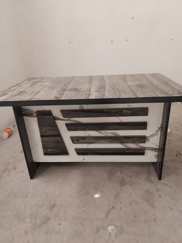 office table condition 10 by 10 3