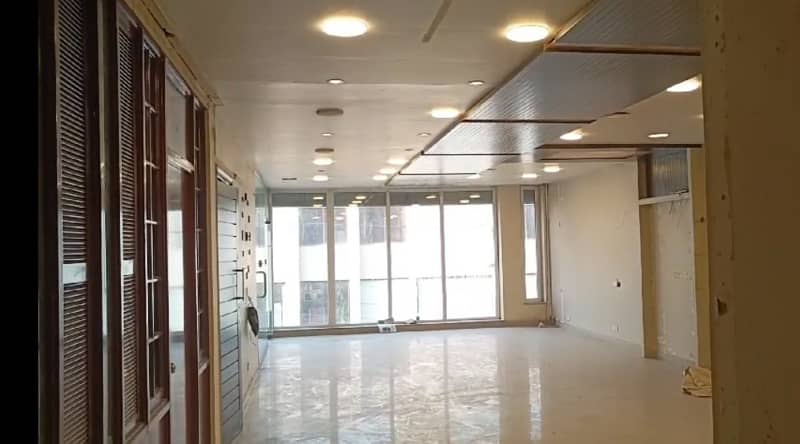 8 Marla 4th Floor Office With Elevator For Rent In DHA Phase 3,Block Y, Lahore. 6