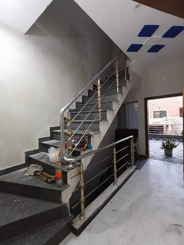 independent kanal 3 bed upper portion near college road butt chowk 2