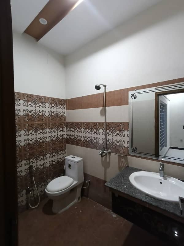 independent kanal 3 bed upper portion near college road butt chowk 4