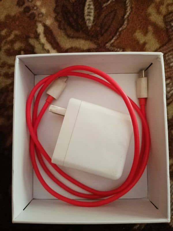 OnePlus Wrap Charger 65 Power Adapter 2