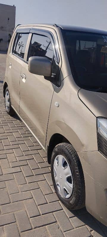 Suzuki Wagon R 2018 3