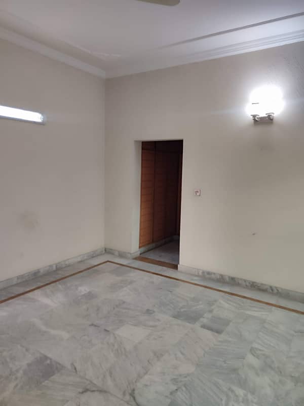 INDEPENDENT UPPER PORTION AVAILABLE FOR RENT IN BANIGALA 6