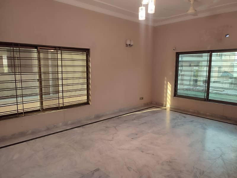 INDEPENDENT UPPER PORTION AVAILABLE FOR RENT IN BANIGALA 11