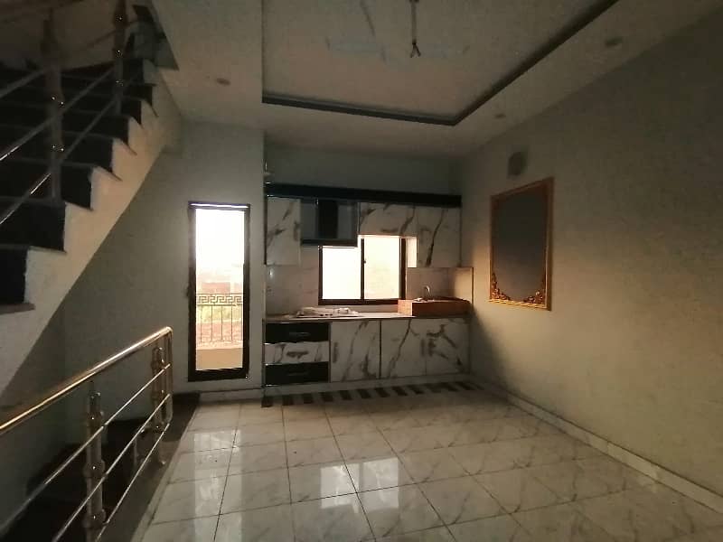 Ideal Prime Location House In Lahore Available For Rs. 7200000 8