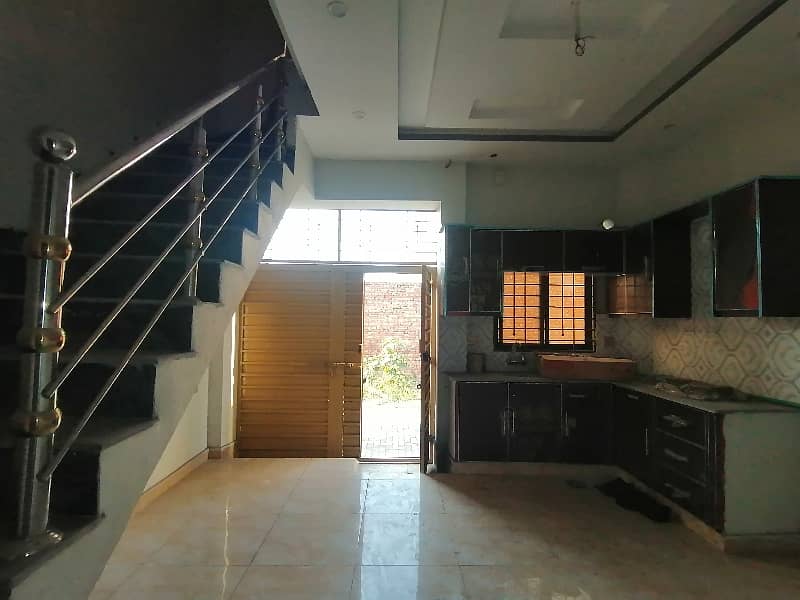 A Prime Location 450 Square Feet House Is Up For Grabs In GT Road 4