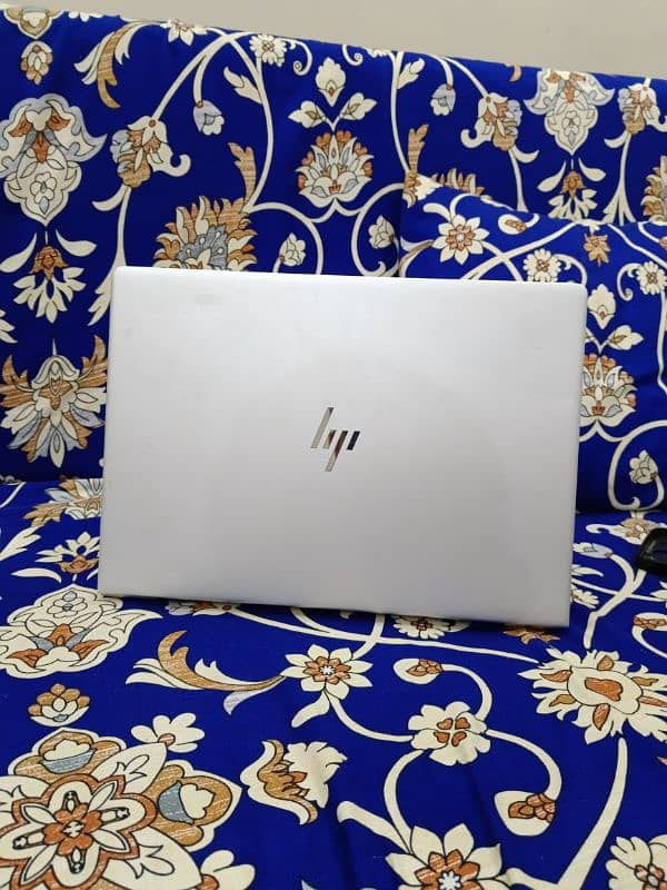 HP ELITE BOOK 840 G6 I5 8TH GEN  SLIM LAPTOP. 3