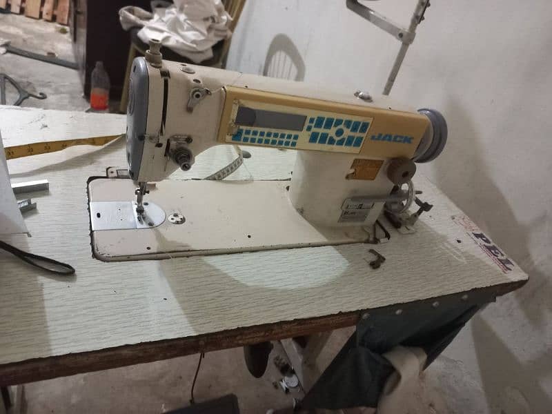 Silai joki machine for sale good condition her chez oky bahria phase 7 1