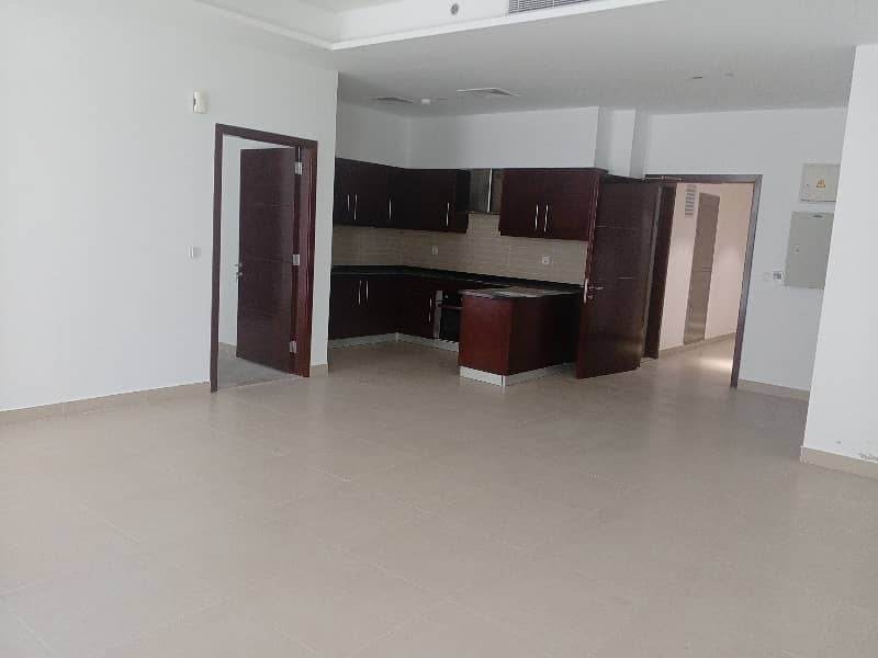 1 Bed Plus Study Room Servant Having 2 Bath Approximately 2 Bed Apartment Unfurnished Apartment Available For Rent Having Best Lake View 2